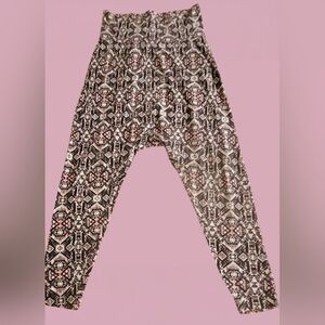 FOREVER 21 "NO GRAY AREA HAREM PANTS," OR HAMMER PANTS ~ GEOMETRIC PRINT SZ. MED